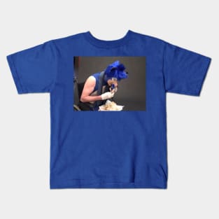 Sonic eating sonic eating sonic Kids T-Shirt